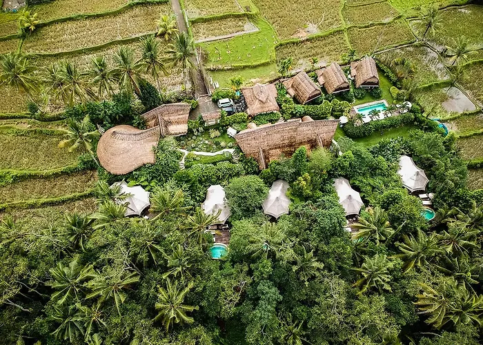 Campo de lujo Sandat Glamping Tents Ubud