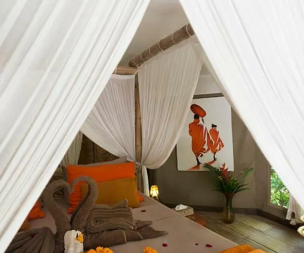 Sandat Glamping Tents Campo de lujo 4*